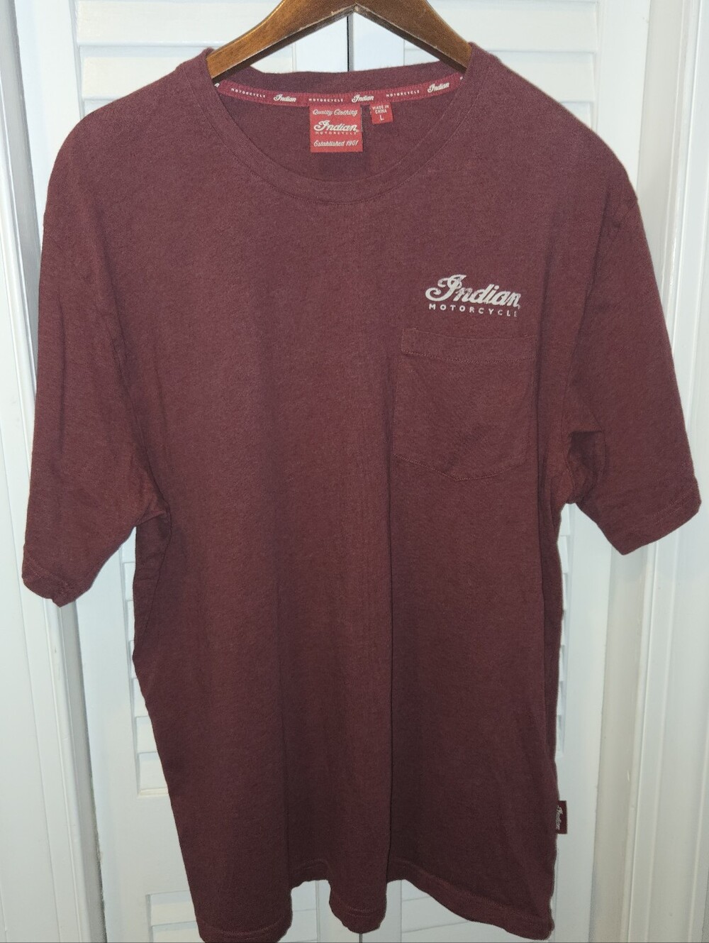 Official Indian Motorcycle Spirit Lake, Iowa Pocket Graphic T-Shirt (Men's Large